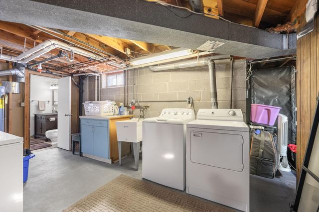 8019 47th Avenue N, New Hope, MN 55428