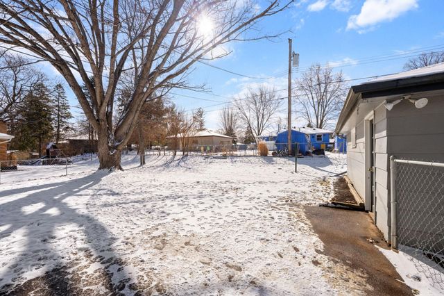 8019 47th Avenue N, New Hope, MN 55428