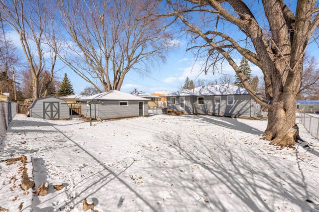 8019 47th Avenue N, New Hope, MN 55428