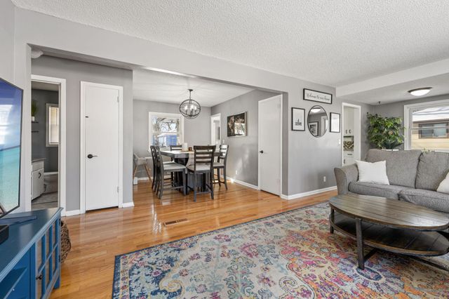 8019 47th Avenue N, New Hope, MN 55428