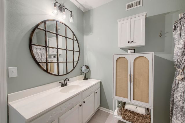 700 Daniel Ellis Drive 8106, Charleston, SC 29412