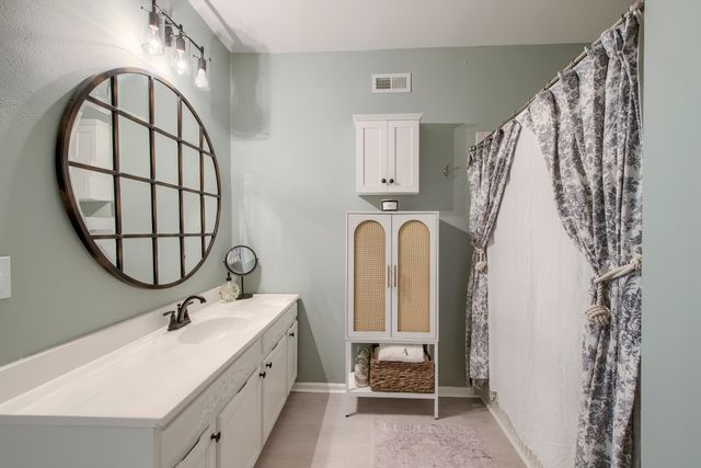 700 Daniel Ellis Drive 8106, Charleston, SC 29412