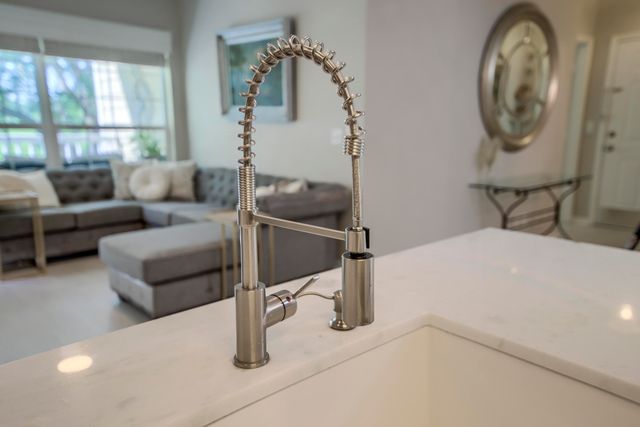 700 Daniel Ellis Drive 8106, Charleston, SC 29412