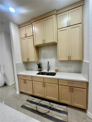 403 S 12th Street, Alamo, TX 78516