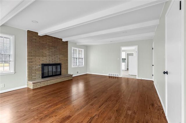 8112 Raytown Road, Raytown, MO 64138