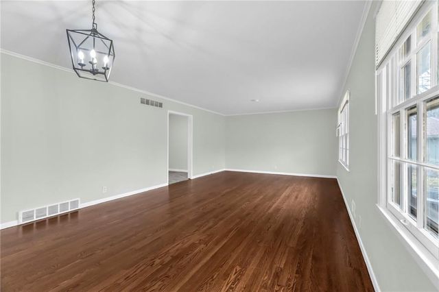 8112 Raytown Road, Raytown, MO 64138