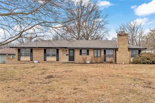 8112 Raytown Road, Raytown, MO 64138