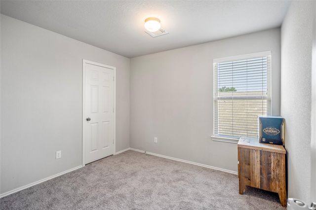 210 Bellewood Manor Drive, Magnolia, TX 77354