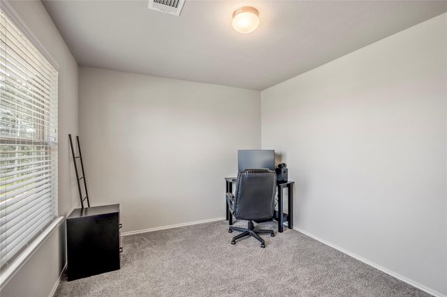 210 Bellewood Manor Drive, Magnolia, TX 77354