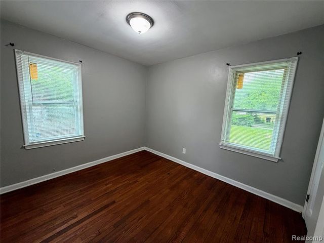 14903 Woodmont Avenue, Detroit, MI 48227