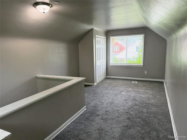 14903 Woodmont Avenue, Detroit, MI 48227