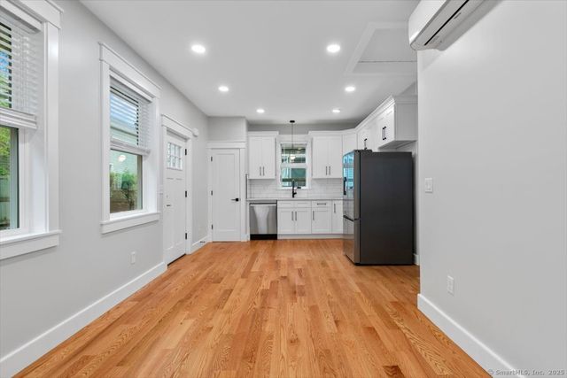 245 Dwight Street 2, New Haven, CT 06511