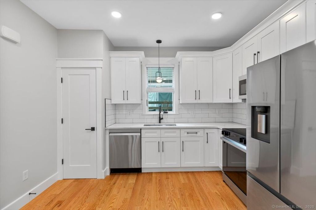 245 Dwight Street 2, New Haven, CT 06511