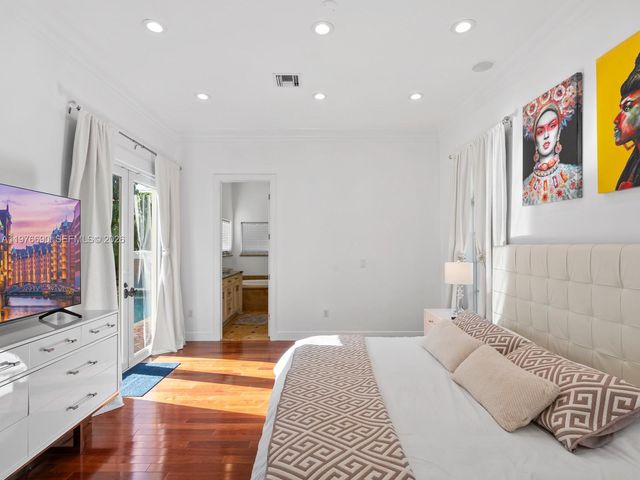 1223 Jackson St, Hollywood, FL 33019