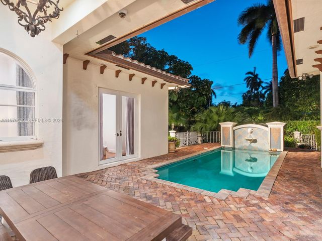 1223 Jackson St, Hollywood, FL 33019