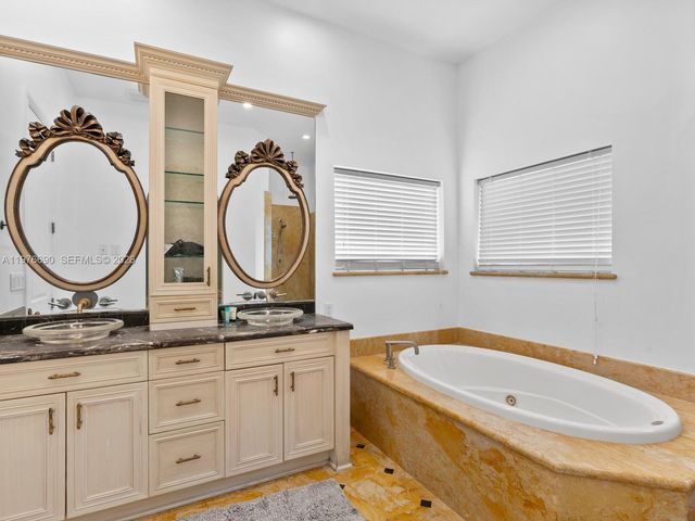 1223 Jackson St, Hollywood, FL 33019