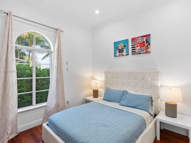 1223 Jackson St, Hollywood, FL 33019