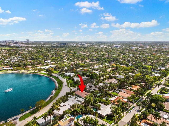 1223 Jackson St, Hollywood, FL 33019