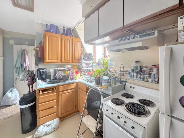 9 Seabury Street, Rutland City, VT 05701