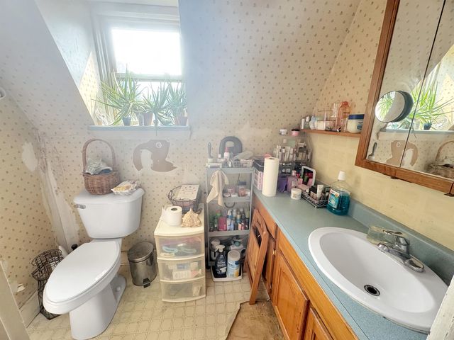 9 Seabury Street, Rutland City, VT 05701