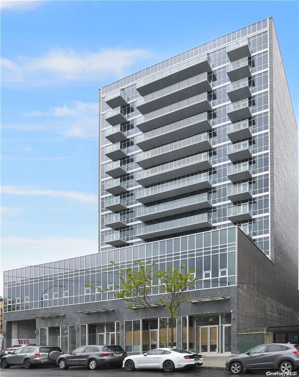 41-62 Bowne Street 14H+P6, Flushing, NY 11355