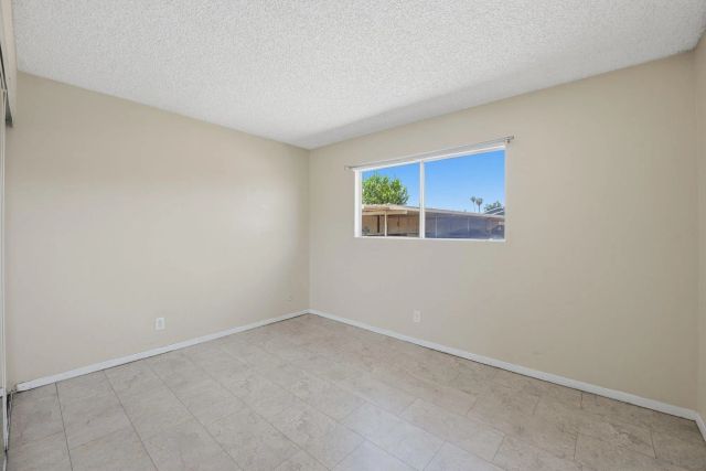 2012 E Mission Ave 11, Escondido, CA 92027