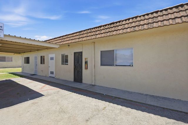 2012 E Mission Ave 11, Escondido, CA 92027