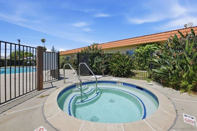 2012 E Mission Ave 11, Escondido, CA 92027