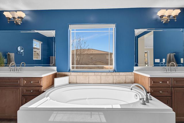 8404 Wild Dunes Avenue NW, Albuquerque, NM 87120