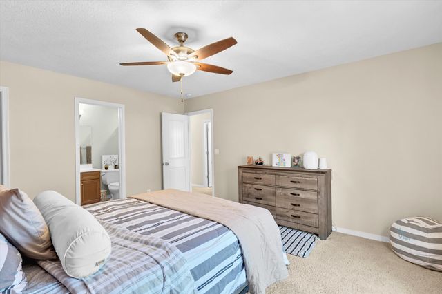 8404 Wild Dunes Avenue NW, Albuquerque, NM 87120