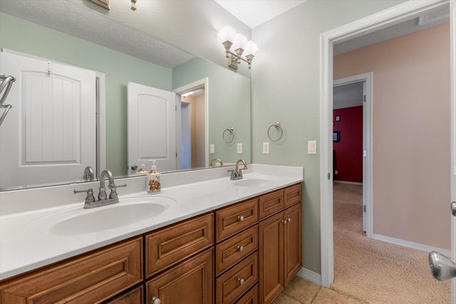 8404 Wild Dunes Avenue NW, Albuquerque, NM 87120