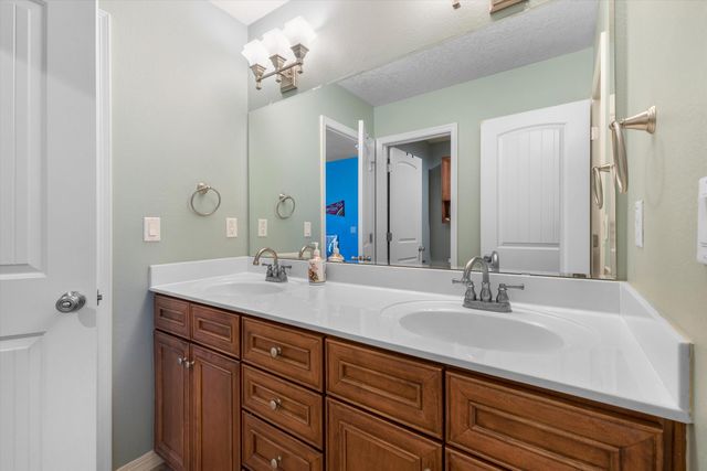 8404 Wild Dunes Avenue NW, Albuquerque, NM 87120