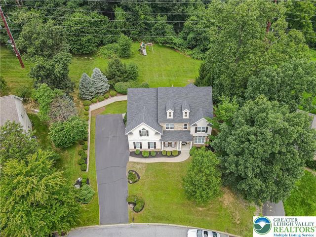 1611 Woodfield Drive, Bethlehem City, PA 18015