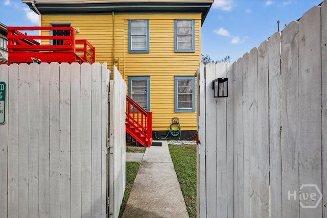 515 E Duffy Street, Savannah, GA 31401