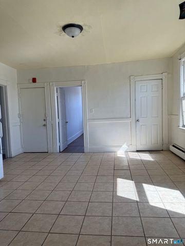 198 Oak Street, New Britain, CT 06051