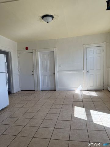 198 Oak Street, New Britain, CT 06051