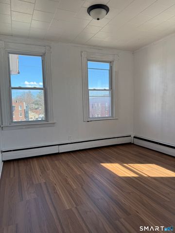 198 Oak Street, New Britain, CT 06051