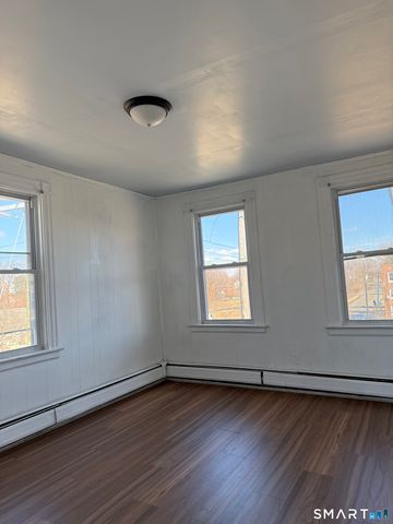 198 Oak Street, New Britain, CT 06051