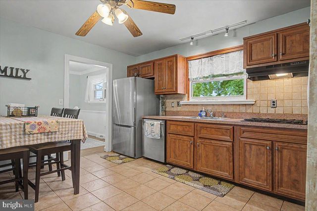 903 CAUSEZ AVE, Claymont, DE 19703