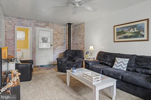 903 CAUSEZ AVE, Claymont, DE 19703