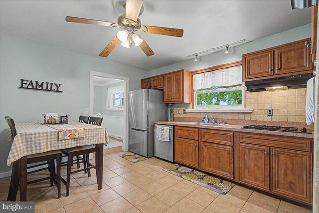 903 CAUSEZ AVE, Claymont, DE 19703