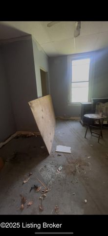 1418 Hazel St, Louisville, KY 40211