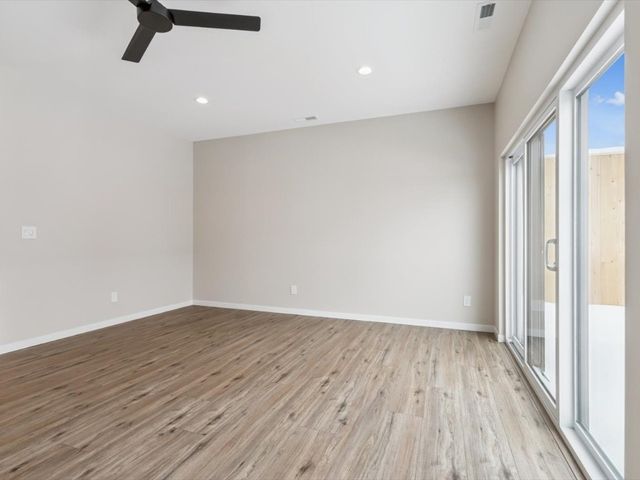 946 Dubs Drive, Iowa City, IA 52246