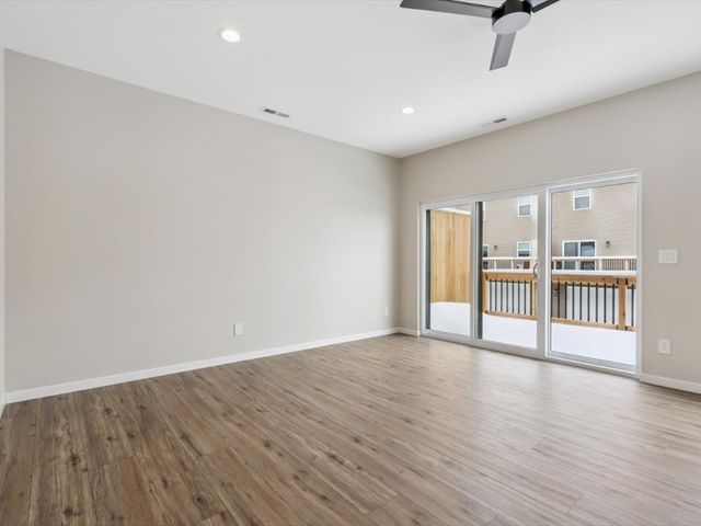 946 Dubs Drive, Iowa City, IA 52246