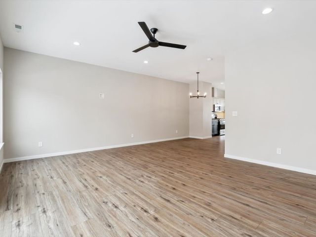 946 Dubs Drive, Iowa City, IA 52246