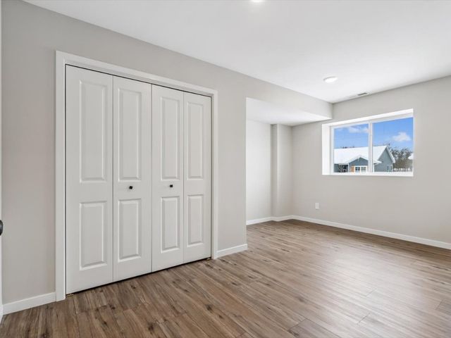 946 Dubs Drive, Iowa City, IA 52246