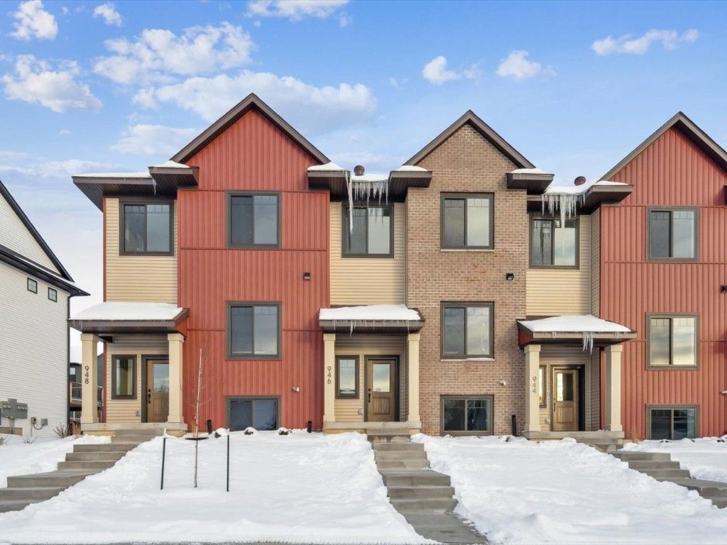 946 Dubs Drive, Iowa City, IA 52246