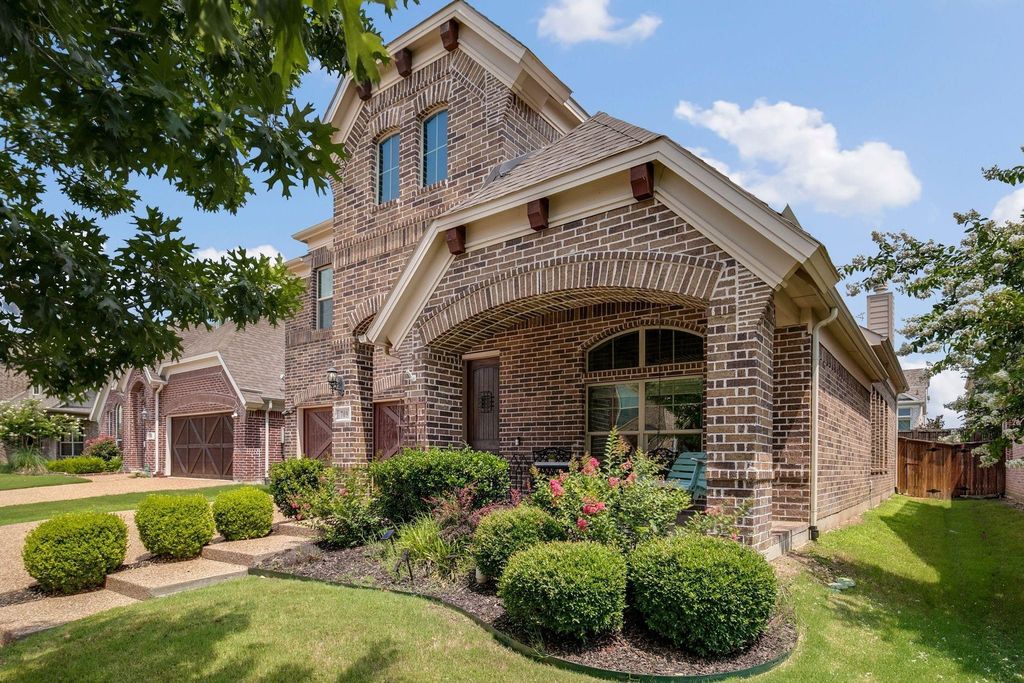 709 Auburn Court, Savannah, TX 76227 — exterior
