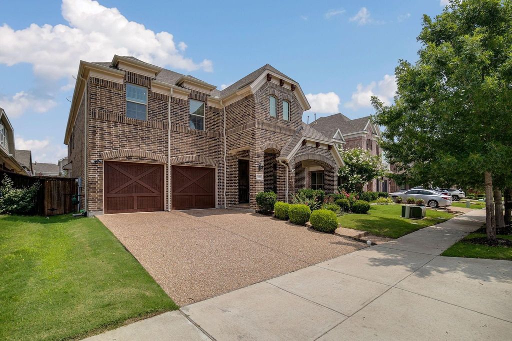 709 Auburn Court, Savannah, TX 76227 — photo 2