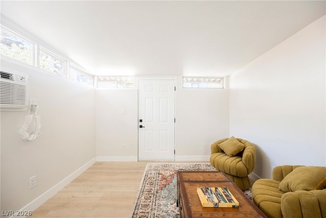 608 Tam O Shanter, Las Vegas, NV 89109